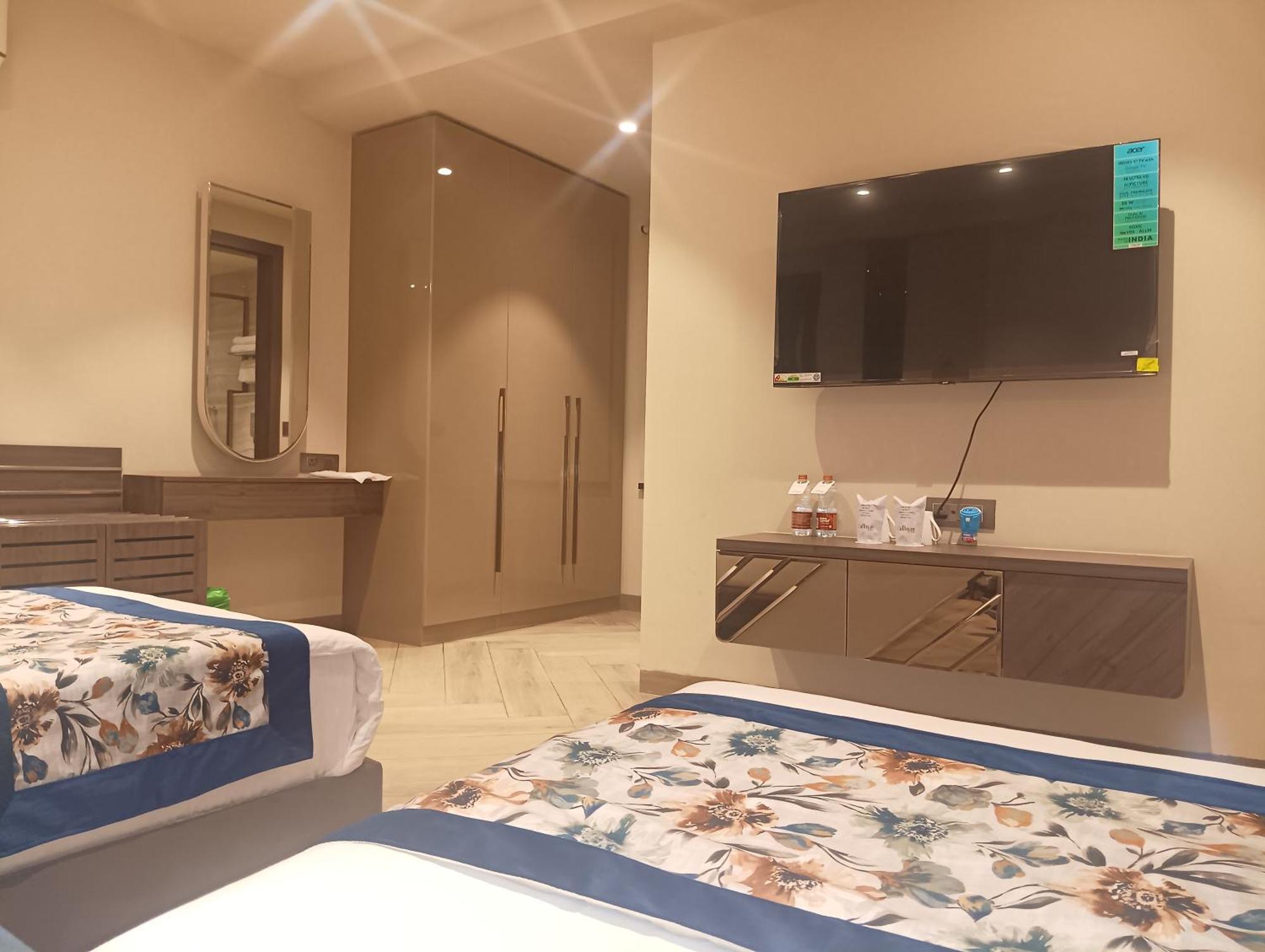Hotel Cullinan By Qotel Janakpuri Delhi  Esterno foto