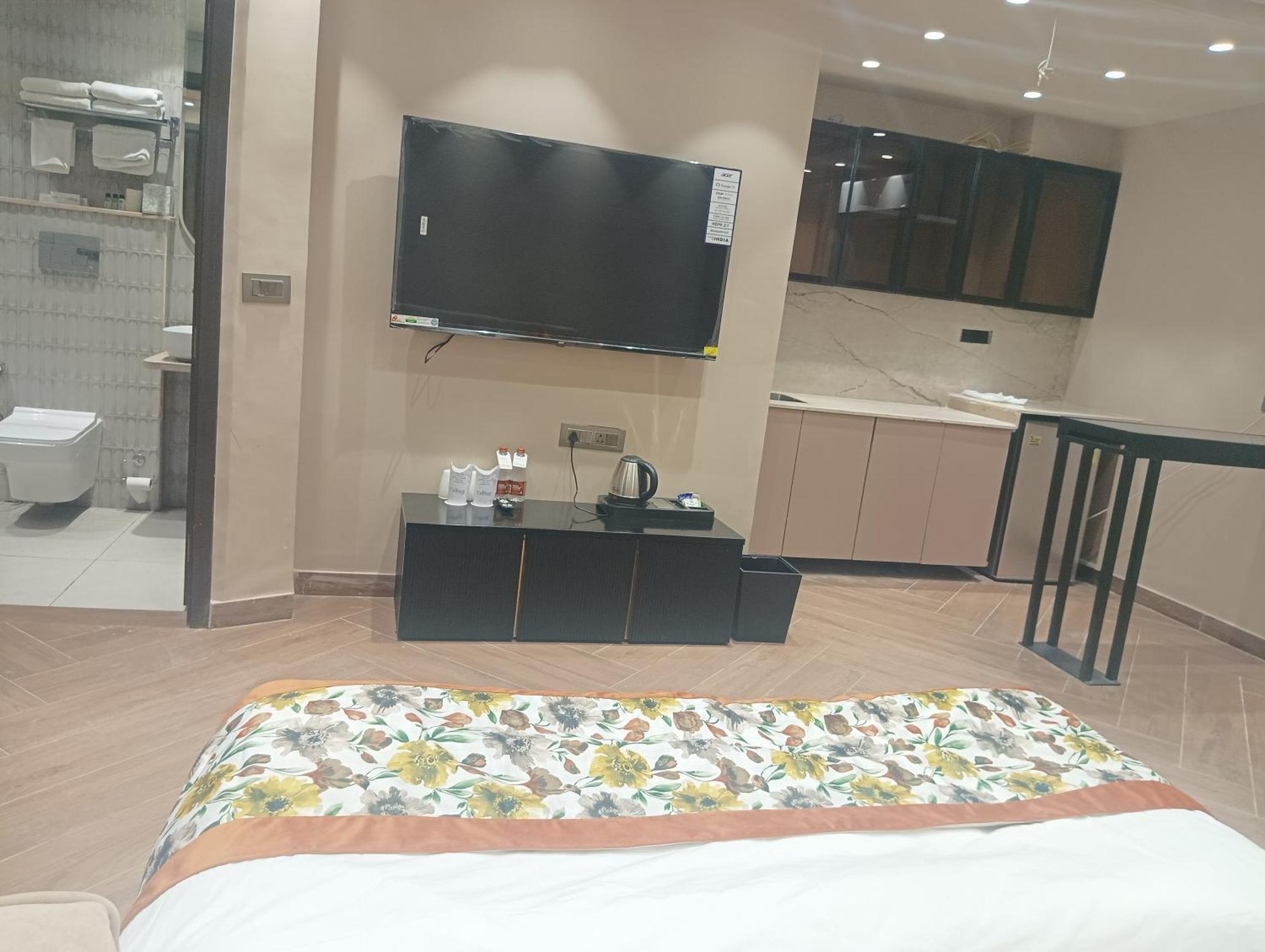 Hotel Cullinan By Qotel Janakpuri Delhi  Esterno foto