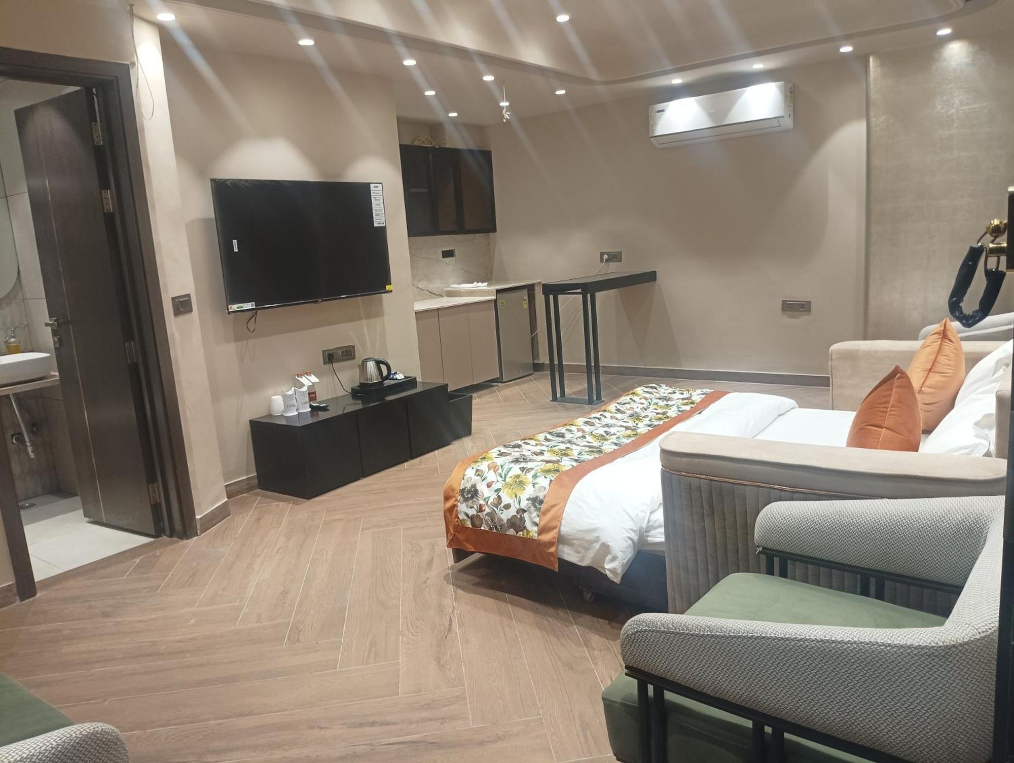 Hotel Cullinan By Qotel Janakpuri Delhi  Esterno foto