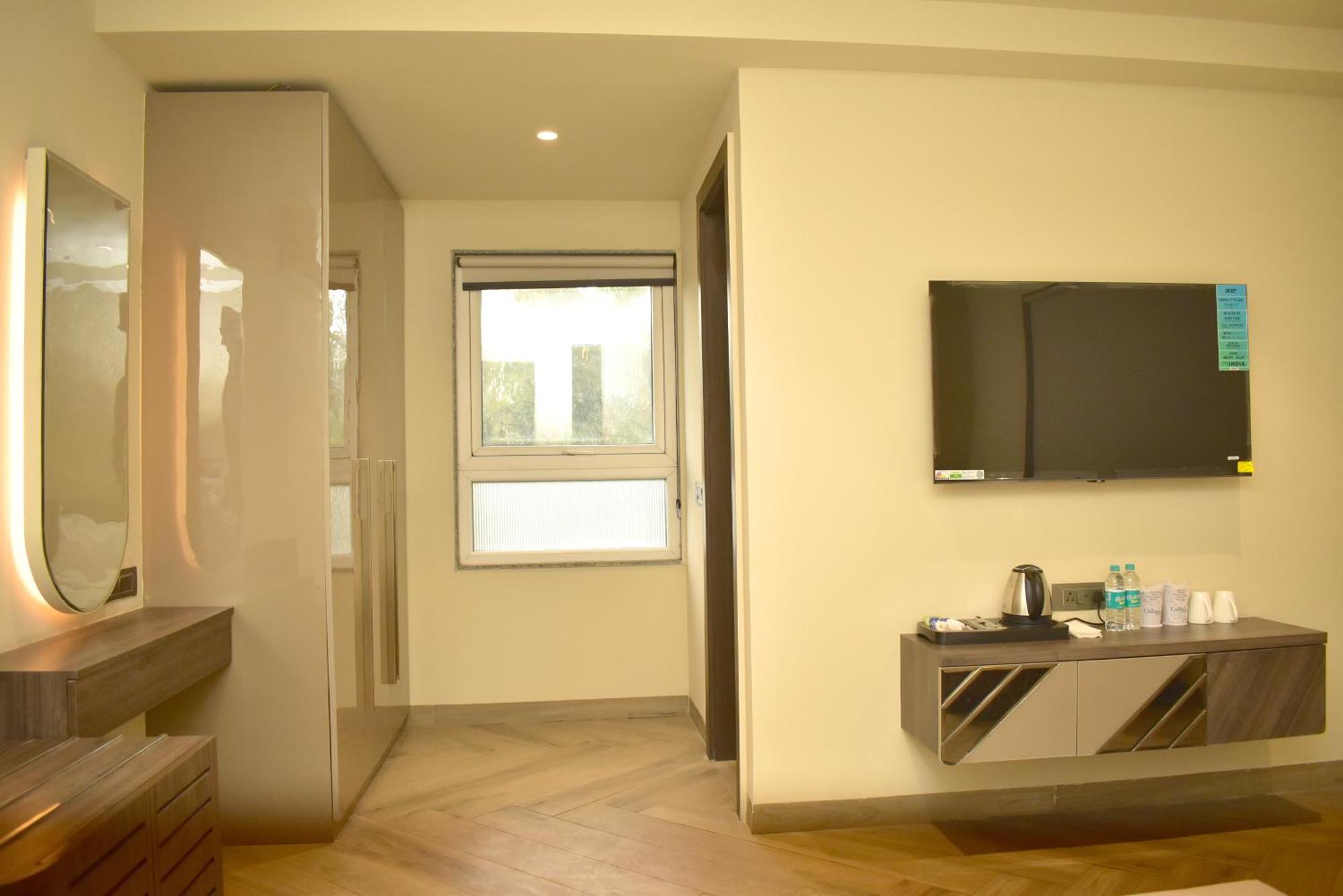 Hotel Cullinan By Qotel Janakpuri Delhi  Esterno foto