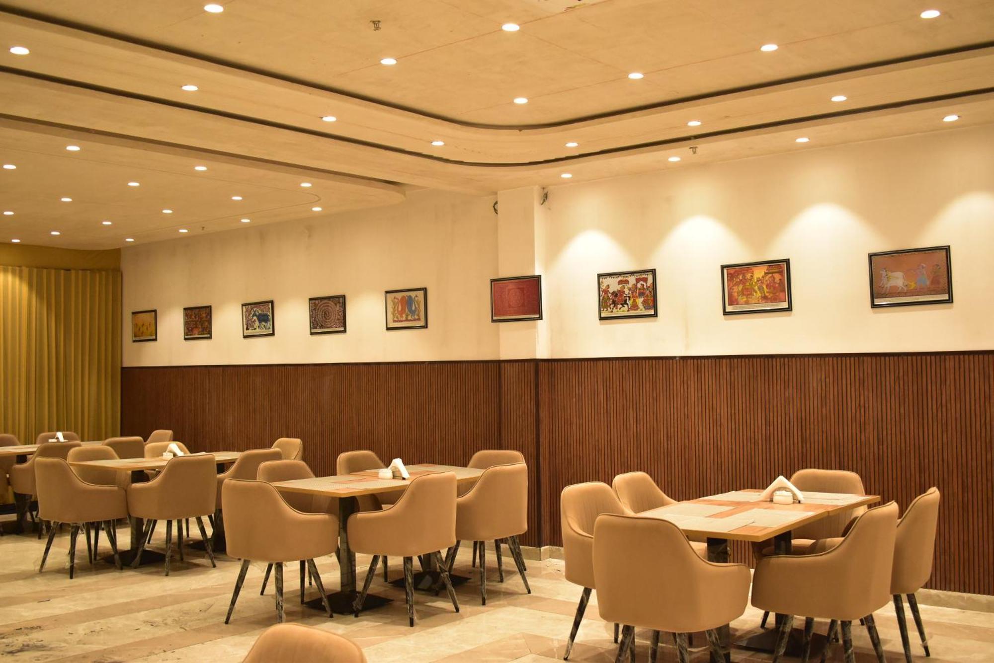 Hotel Cullinan By Qotel Janakpuri Delhi  Esterno foto