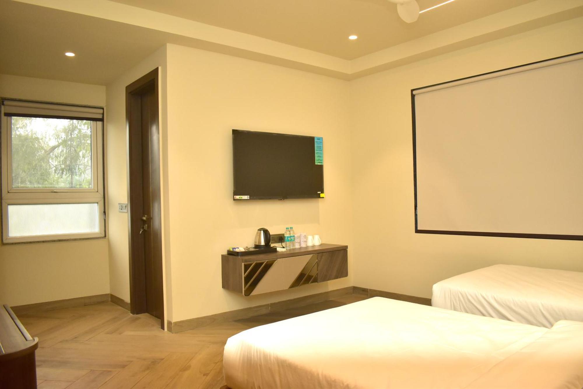 Hotel Cullinan By Qotel Janakpuri Delhi  Esterno foto