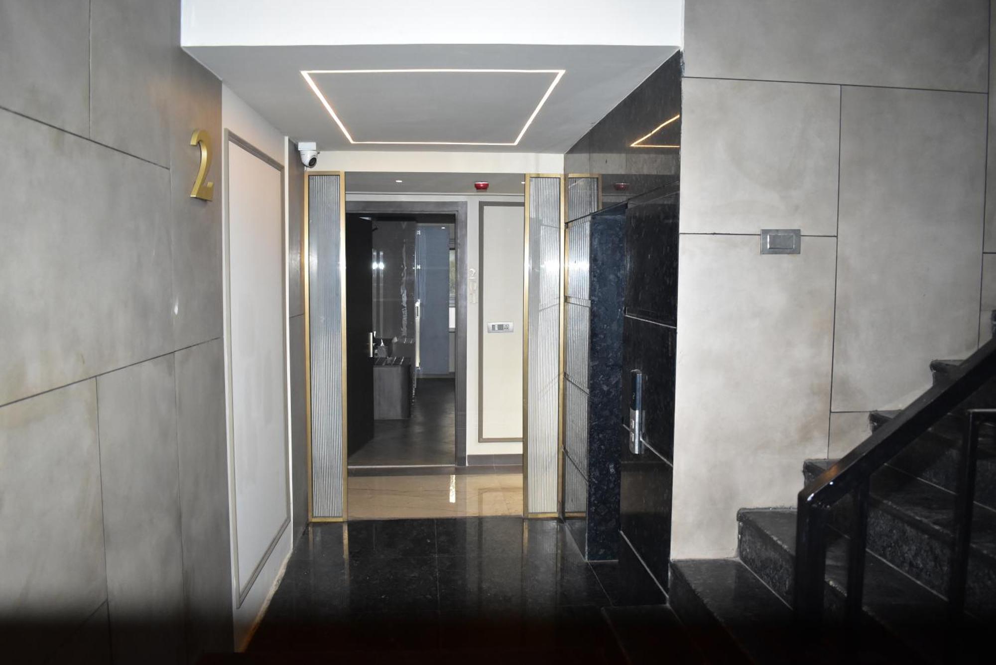 Hotel Cullinan By Qotel Janakpuri Delhi  Esterno foto
